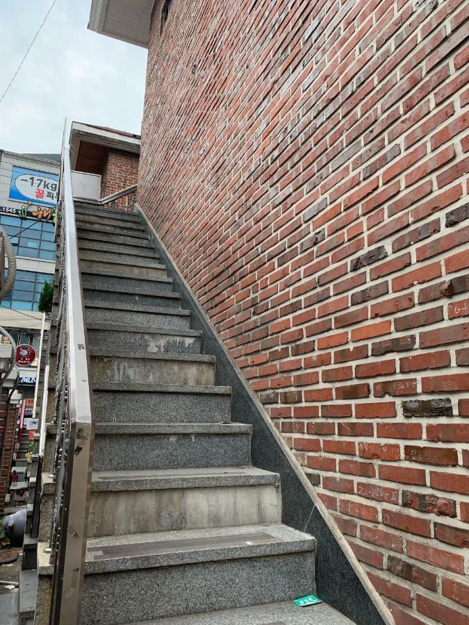 Bomulzip Hongdae Guesthouse Seoel Buitenkant foto